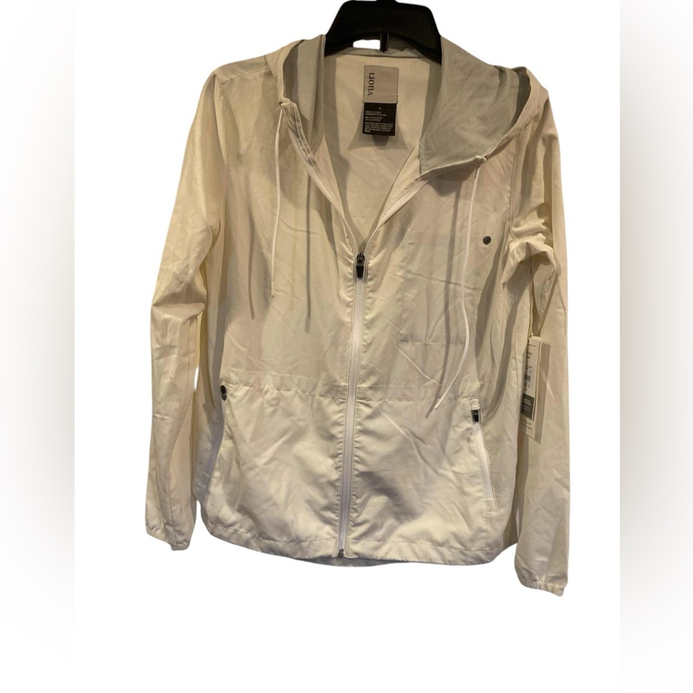 95. NWT Vuori outdoor trainer shell WHITE LINEN TEXTURE Size S